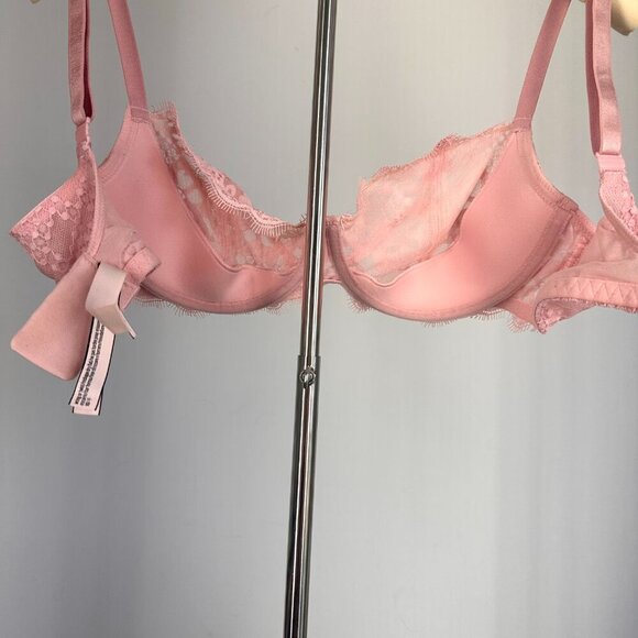 Victoria's Secret Dream Angels Push-Up Bra | Baby Pink 34D - Picture 8 of 10